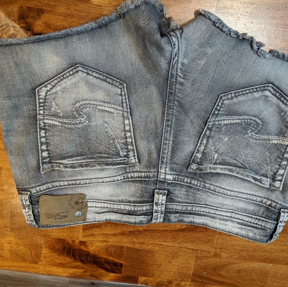 Silver brand Aiko shorts - Picture 3 of 5